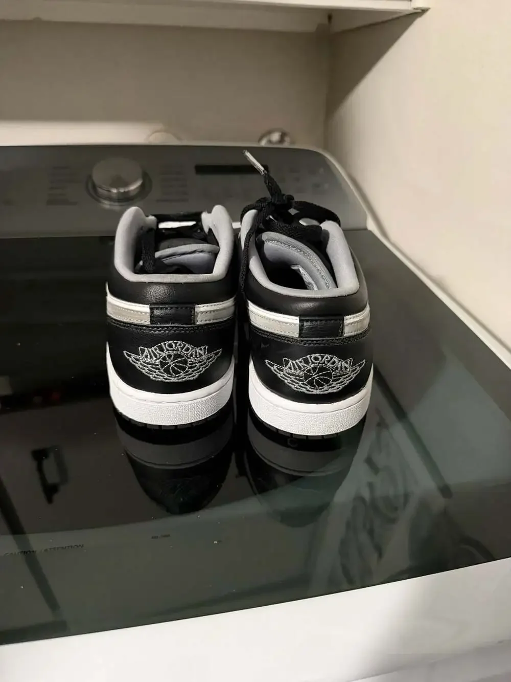 Nike Air Jordan 1 Low Black White Particle Grey 553558-040